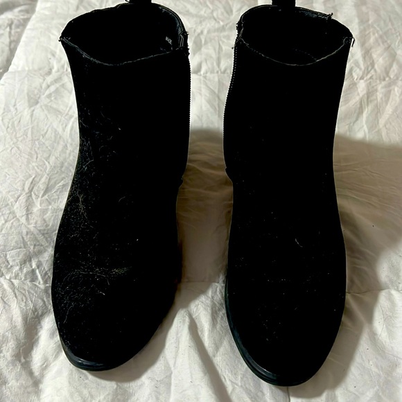 Ankle boots - Picture 1 of 8